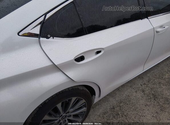 58ADZ1B18MU109702 2021 LEXUS ES 350 White 