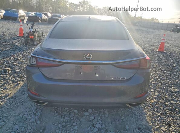 58ADZ1B1XMU090313 2021 LEXUS ES Gray Widok z tyłu