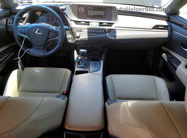 58ADZ1B1XMU102590 2021 LEXUS ES Black 