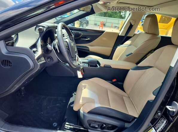 58AEA1C19MU001812 2021 LEXUS ES Black Front interior view