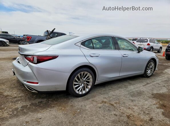58AEZ1B16LU058669 2020 LEXUS ES Silver Tył prawy