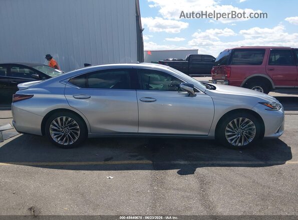 58AFZ1B17RU166568 2024 LEXUS ES 350 Silver Սալոնի հետևի տեսք