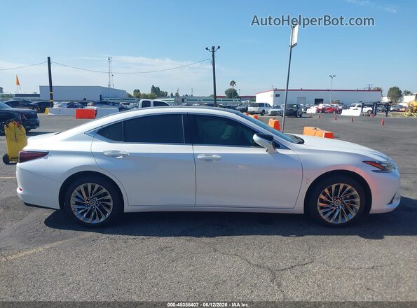 58AFZ1B1XRU163650 2024 LEXUS ES 350 White Widok wnętrza z tyłu