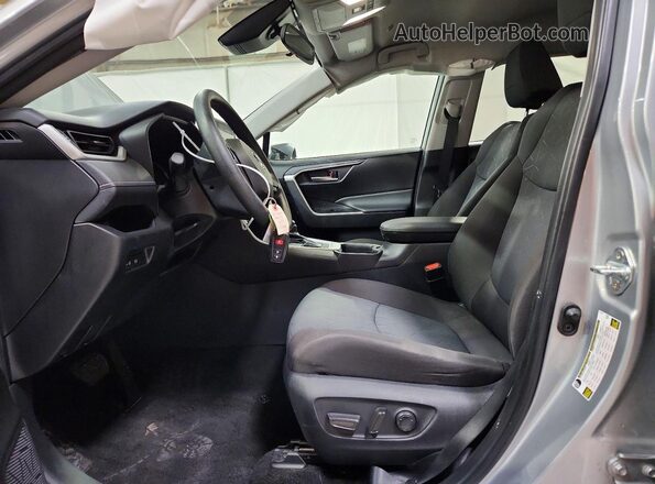 2T3P1RFV2SW545389 2025 TOYOTA RAV4 Silver 