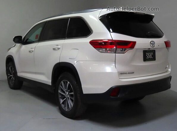 5TDKZRFH2KS562546 2019 TOYOTA HIGHLANDER White Вид спереду