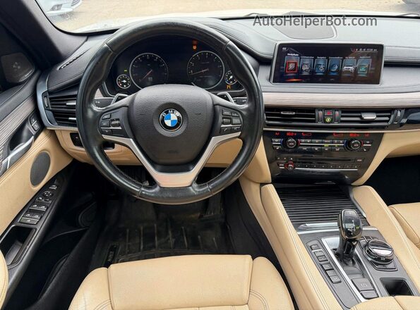 5UXKU6C37H0W38407 2017 BMW X6 White Widok tylnych siedzeń