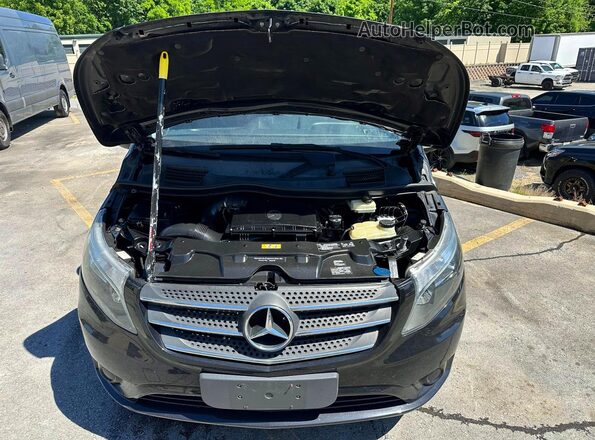 WD4PG2EE6J3414626 2018 MERCEDES-BENZ METRIS Black 
