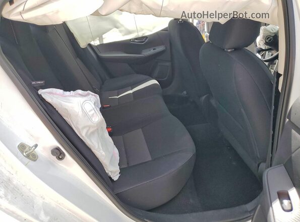 3N1AB8CV3RY231050 2024 NISSAN SENTRA Белый Вид задней части салона