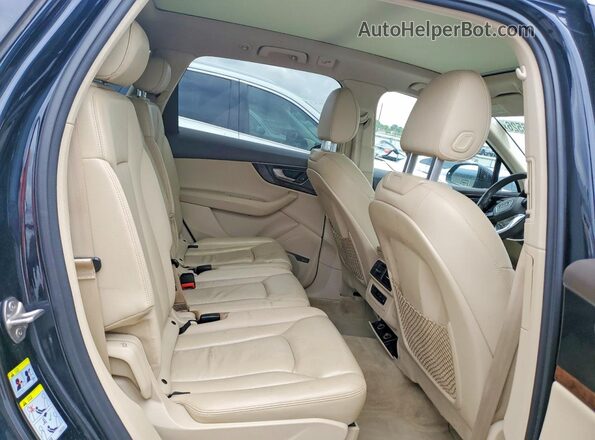 WA1LAAF72HD026991 2017 AUDI Q7 Blue Engine compartment view