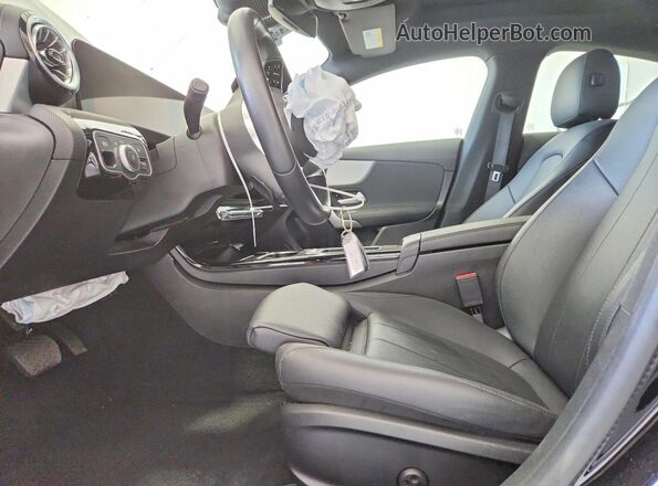 W1K5J4HB4SN513084 2025 MERCEDES-BENZ CLA-CLASS Черный Вид панели приборов