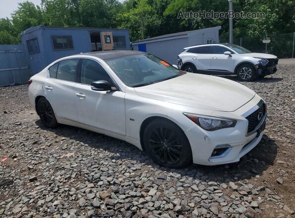 JN1EV7AR8JM438520 2018 INFINITI Q50 Белый Вид спереди