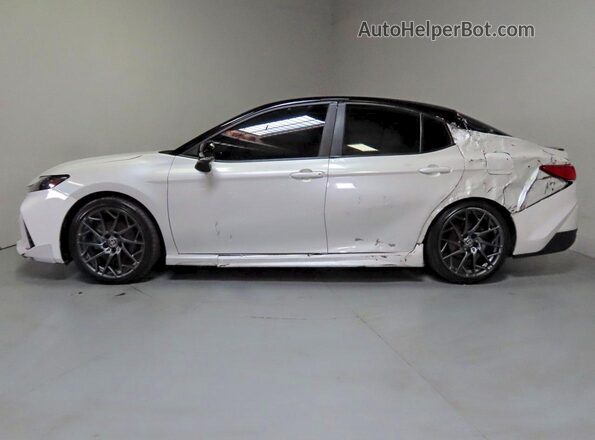 4T1DBADK9SU006898 2025 TOYOTA CAMRY Белый 