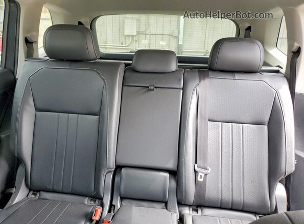 3VV3B7AX1NM100402 2022 VOLKSWAGEN TIGUAN Gray Սալոնի հետևի տեսք