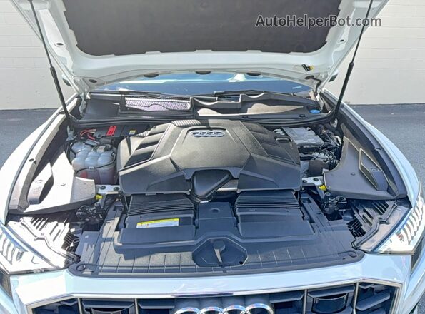 WA1CVAF10KD005323 2019 AUDI Q8 White 