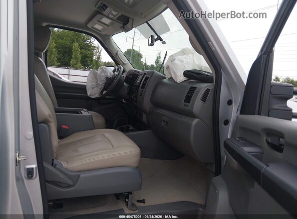 5BZAF0AA1LN851984 2020 NISSAN NV PASSENGER NV3500 HD Silver Widok wnętrza z przodu