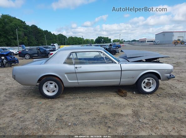 5F07U158045       1970 FORD MUSTANG Серебряный Вид задней части салона