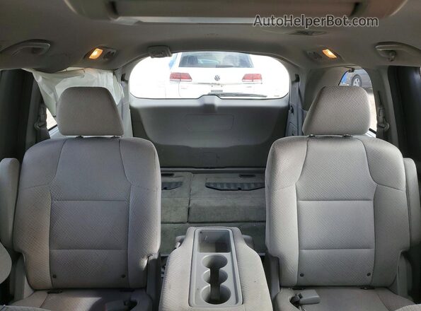 5FNRL5H30GB098761 2016 HONDA ODYSSEY Blue Rear seats view