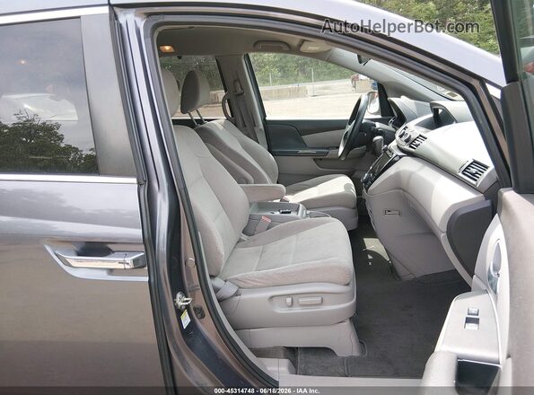 5FNRL5H32GB094064 2016 HONDA ODYSSEY Gray Front interior view