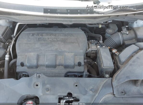 5FNRL5H61GB008155 2016 HONDA ODYSSEY Silver Widok z tyłu