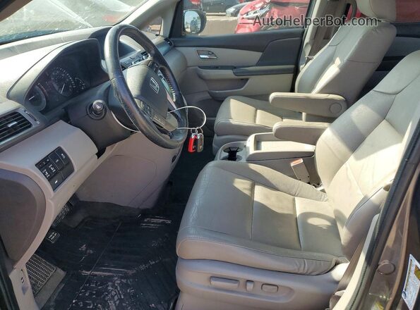 5FNRL5H63HB005310 2017 HONDA ODYSSEY Gray Widok wnętrza z przodu