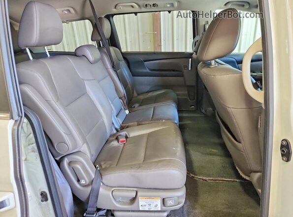 5FNRL5H64GB069564 2016 HONDA ODYSSEY White Vista interior trasera