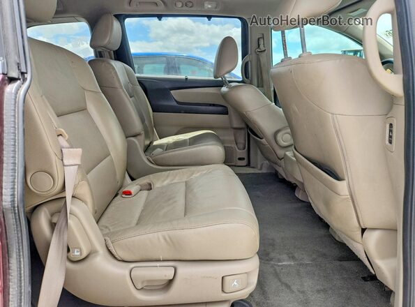 5FNRL5H64HB014078 2017 HONDA ODYSSEY Burgundy Rear interior view