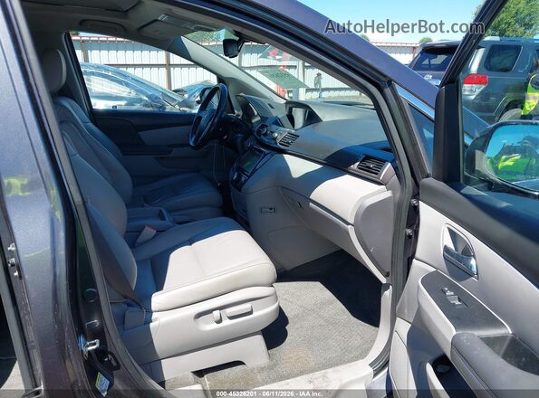 5FNRL5H98HB001117 2017 HONDA ODYSSEY Gray Front interior view