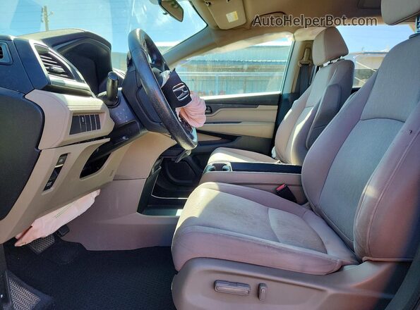 5FNRL6H22JB015836 2018 HONDA ODYSSEY White Widok wnętrza z przodu