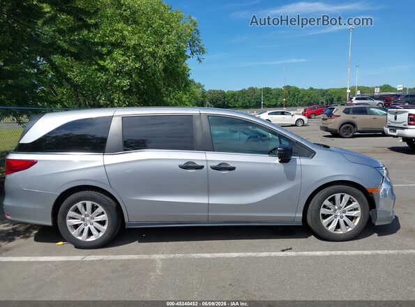 5FNRL6H2XJB105896 2018 HONDA ODYSSEY Silver Սալոնի հետևի տեսք