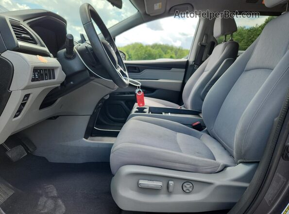 5FNRL6H50JB086205 2018 HONDA ODYSSEY Gray Widok wnętrza z przodu