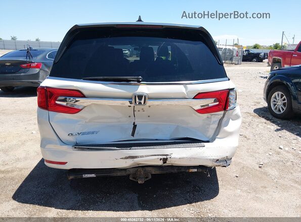 5FNRL6H57JB029340 2018 HONDA ODYSSEY Белый Вид спереди