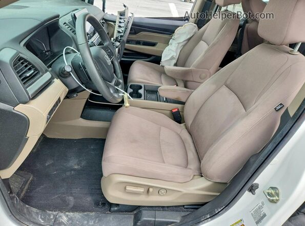 5FNRL6H57LB039031 2020 HONDA ODYSSEY Белый Вид салона спереди