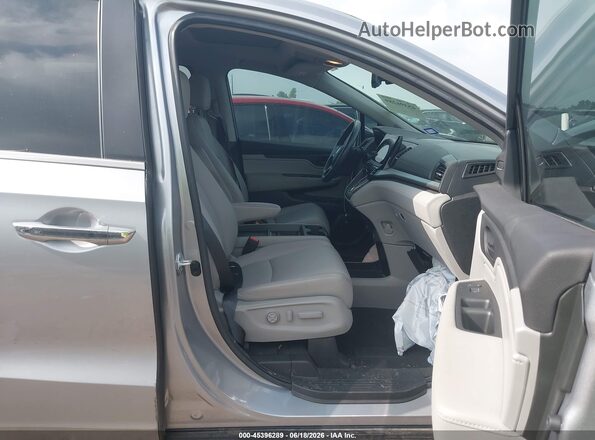 5FNRL6H61PB057801 2023 HONDA ODYSSEY Silver Вид салону спереду