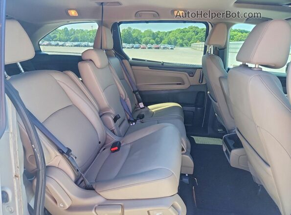 5FNRL6H61RB035574 2024 HONDA ODYSSEY Белый Вид задней части салона