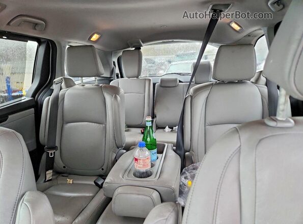 5FNRL6H69RB008994 2024 HONDA ODYSSEY Silver უკანა სავარძლების ხედი