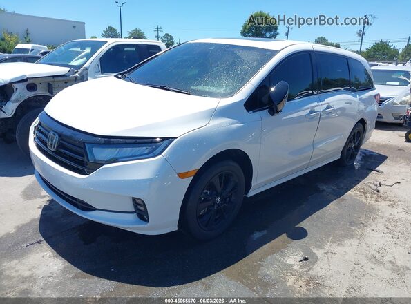 5FNRL6H70RB035008 2024 HONDA ODYSSEY White Առջևի ձախ երեք քառորդ տեսարան