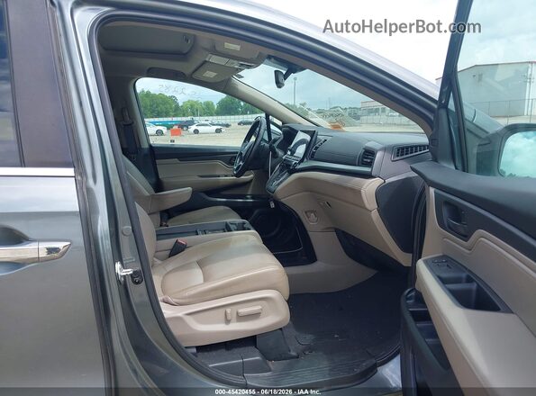 5FNRL6H71JB034387 2018 HONDA ODYSSEY Gray Front interior view