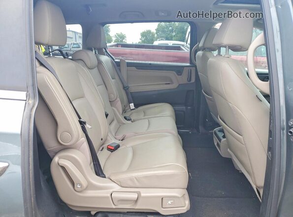 5FNRL6H71JB044384 2018 HONDA ODYSSEY Gray Rear interior view