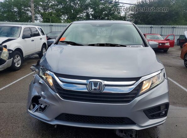 5FNRL6H72JB048296 2018 HONDA ODYSSEY Silver Դիմացի տեսք