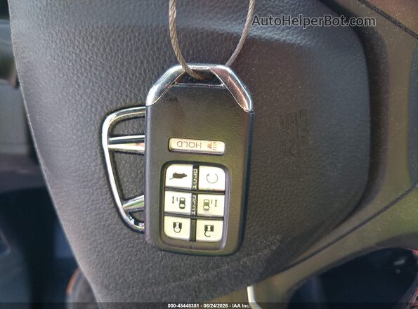 5FNRL6H72PB071487 2023 HONDA ODYSSEY Красный Вид панели приборов