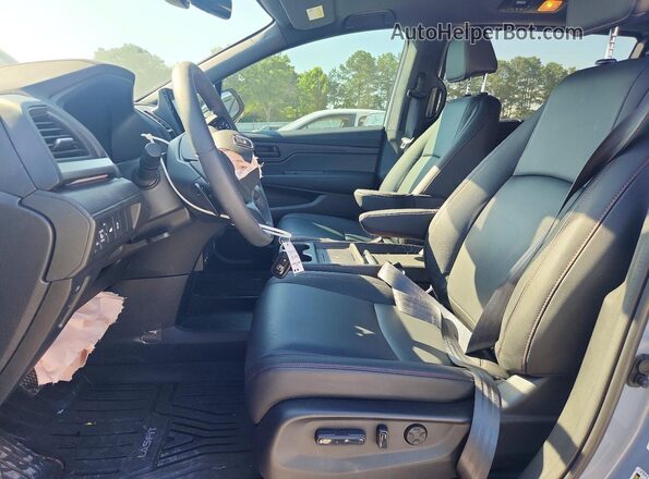 5FNRL6H72TB011218 2026 HONDA ODYSSEY Gray Widok wnętrza z przodu