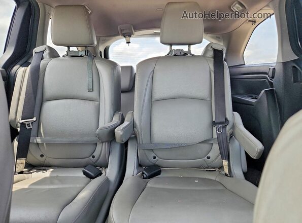 5FNRL6H73JB051501 2018 HONDA ODYSSEY Gray უკანა სავარძლების ხედი