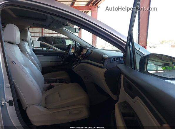 5FNRL6H74JB072082 2018 HONDA ODYSSEY Silver Սալոնի դիմացի տեսք