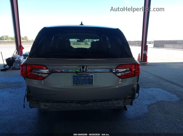 5FNRL6H74JB072082 2018 HONDA ODYSSEY Silver 