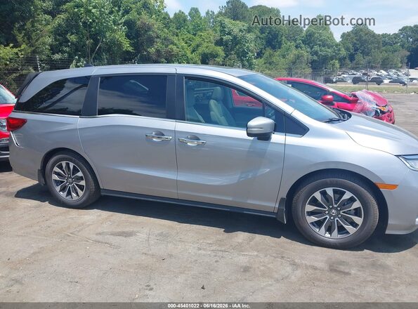5FNRL6H74NB069401 2022 HONDA ODYSSEY Silver Widok wnętrza z tyłu