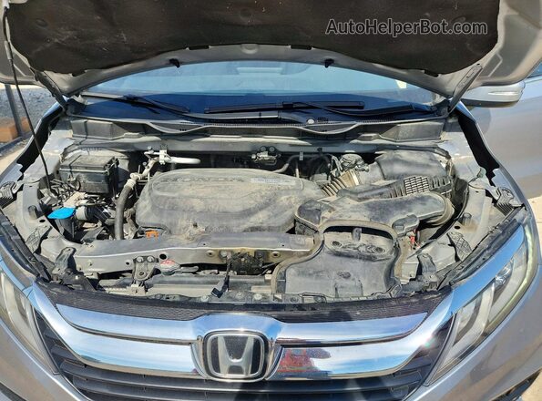5FNRL6H75JB031346 2018 HONDA ODYSSEY Silver Vista del compartimento del motor