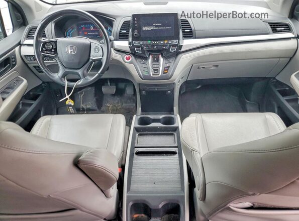 5FNRL6H75JB102058 2018 HONDA ODYSSEY Серый Вид панели приборов