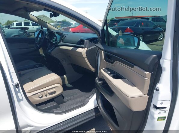 5FNRL6H75NB065552 2022 HONDA ODYSSEY White Front interior view