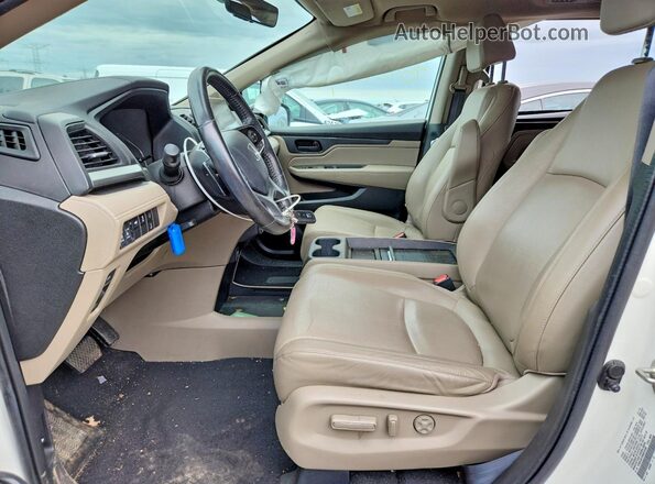 5FNRL6H76KB072599 2019 HONDA ODYSSEY Белый Вид салона спереди
