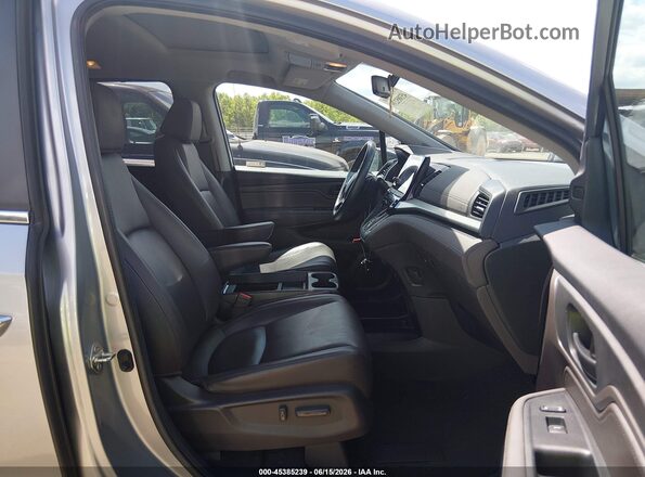 5FNRL6H77KB121129 2019 HONDA ODYSSEY Silver Front interior view